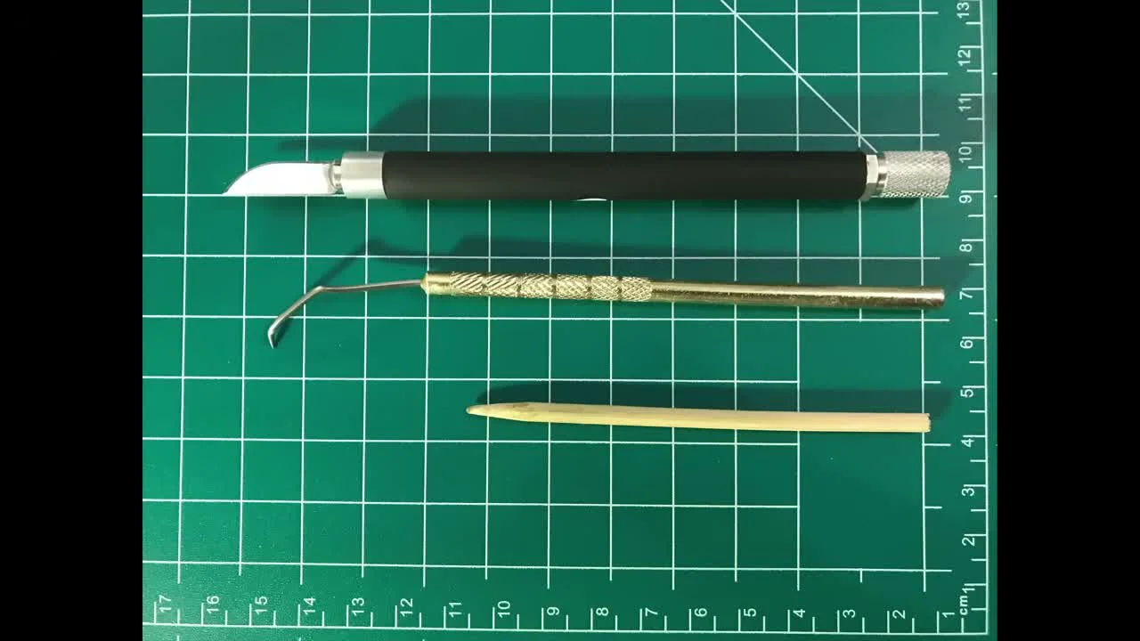 Механическая чистка: от зубочистки до скальпеля