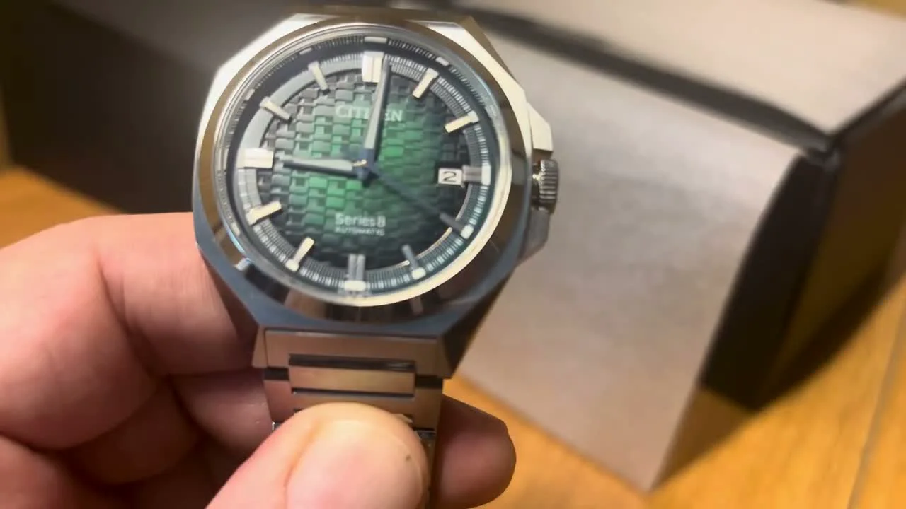 Unique Dial and Striking Design