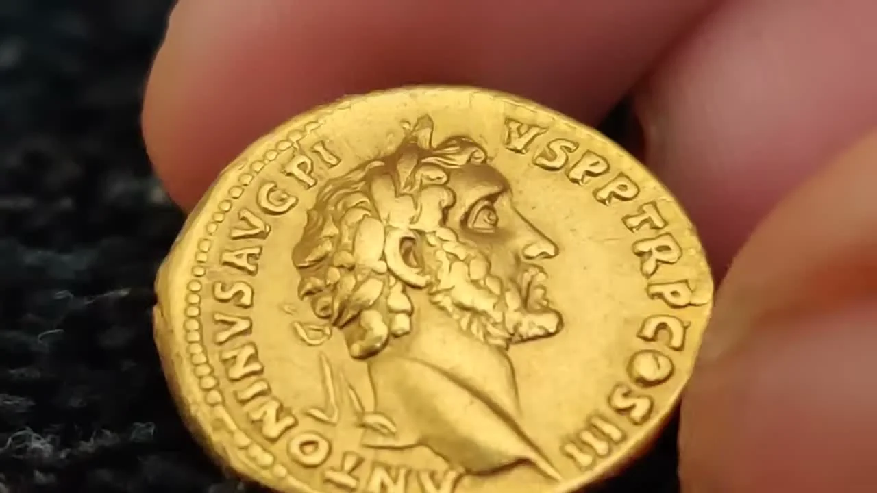 Золотые монеты: валюта для избранных